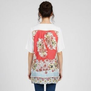 Johnny Was Red Floral Silk Back Short Sleeve Tunic Top - Medium
